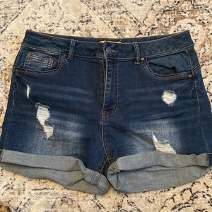 Booty lifting Jean shorts